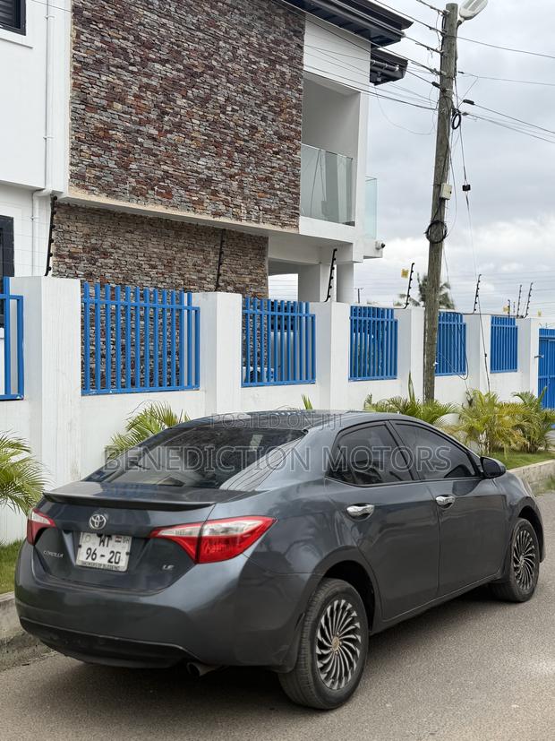 Toyota Corolla LE Eco 4dr Sedan (1.8L 4cyl CVT) 2016 Gray