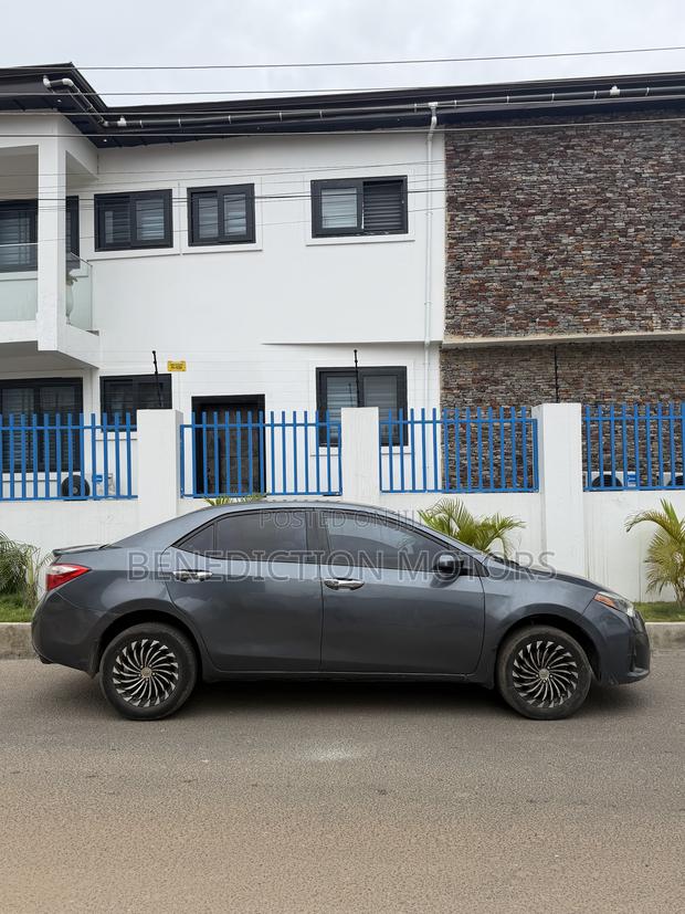 Toyota Corolla LE Eco 4dr Sedan (1.8L 4cyl CVT) 2016 Gray