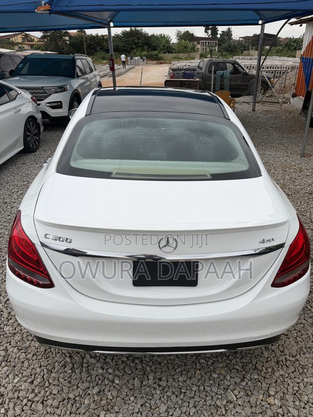 Mercedes-Benz C300 Luxury 4Matic Sedan AWD (2.0L 4cyl 7A) 2016 White