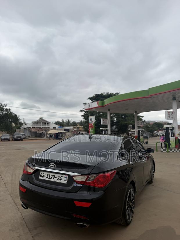 Hyundai Sonata 2013 Black