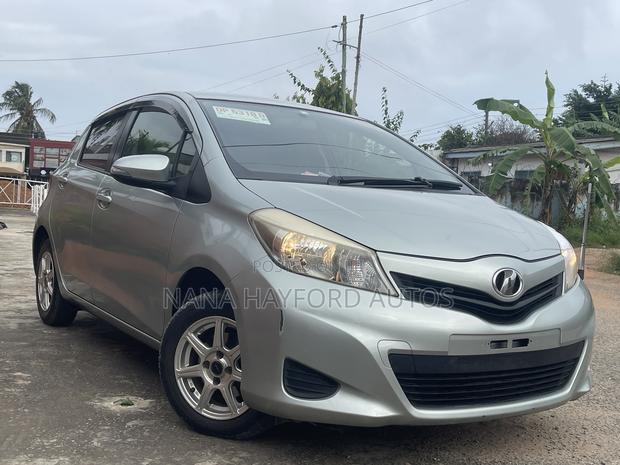 Toyota Vitz 2014 Gray