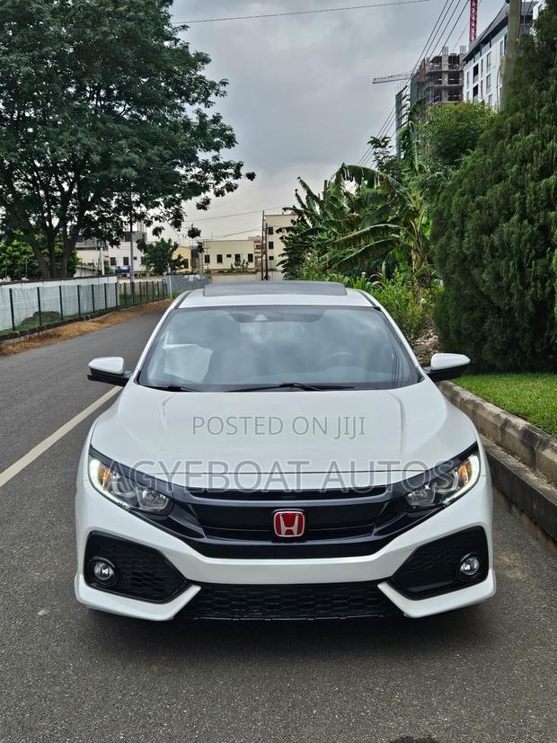 Honda Civic Sport 4dr Hatchback (1.5L 4cyl) 2017 White