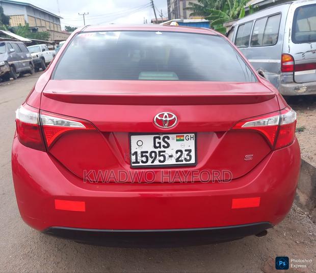 Toyota Corolla 2018 Red