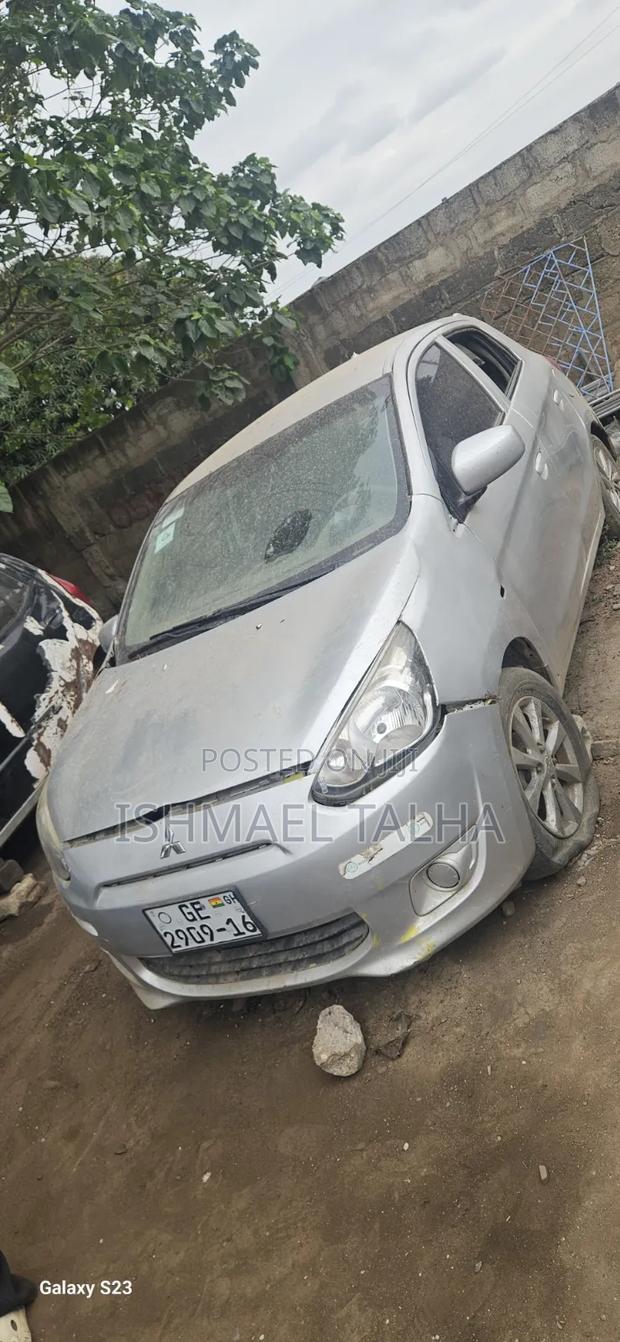 Mitsubishi Mirage 2016 Silver