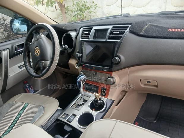 Toyota Highlander 3.5L 4WD 2013 Gray