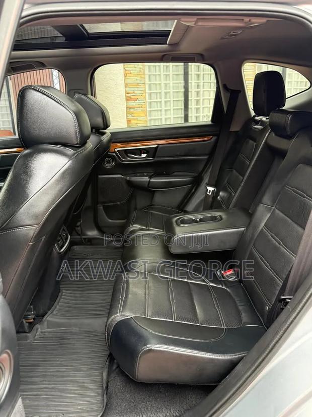 Honda CR-V Touring AWD 2020 Silver
