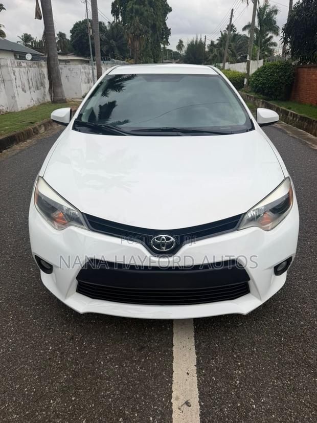 Toyota Corolla 2015 White