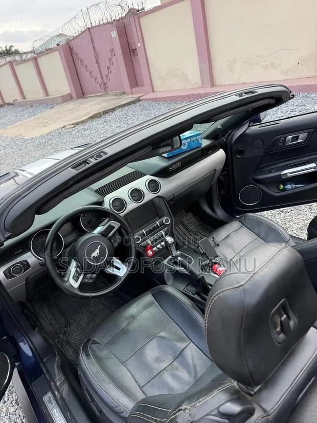 Ford Mustang 2020 Blue
