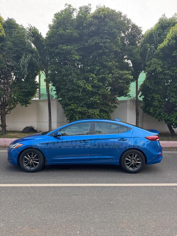 Hyundai Elantra SE 2018 Blue