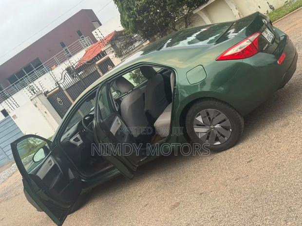 Toyota Corolla 2014 Green