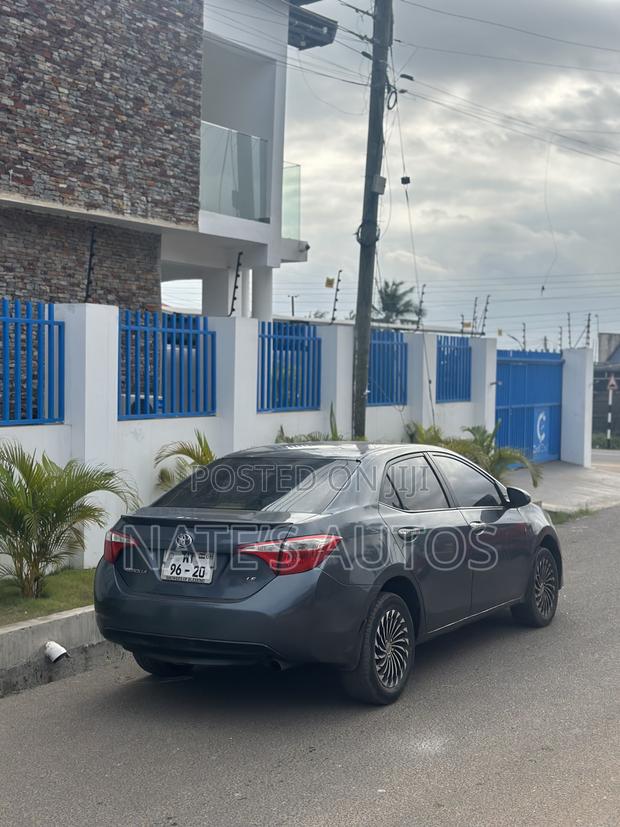 Toyota Corolla LE 4dr Sedan (1.8L 4cyl CVT) 2016 Blue