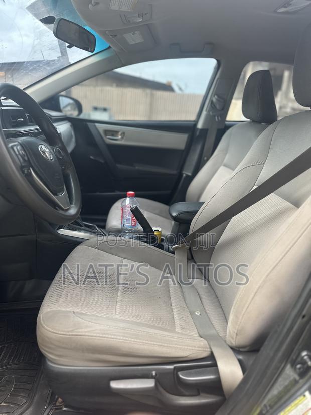 Toyota Corolla LE 4dr Sedan (1.8L 4cyl CVT) 2016 Blue
