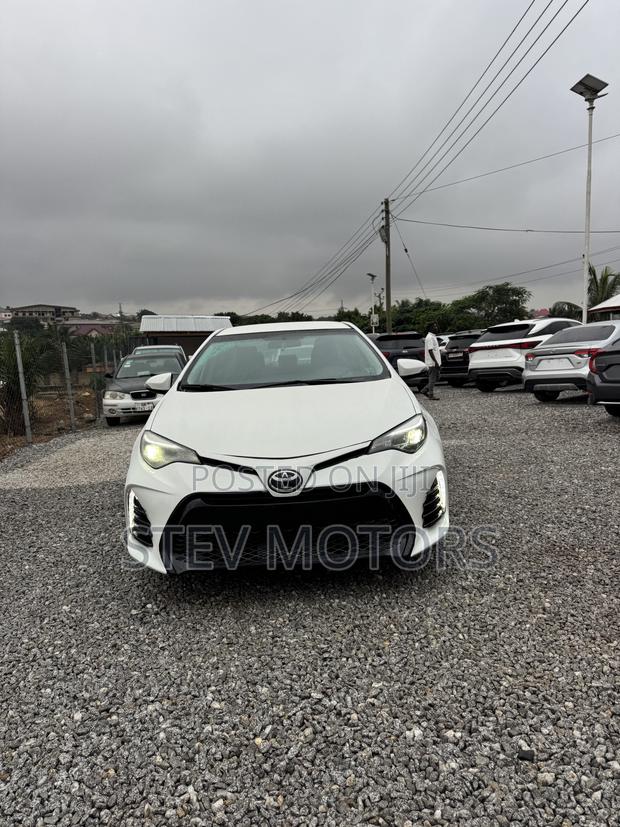 Toyota Corolla S 4dr Sedan (1.8L 4cyl CVT) 2016 White