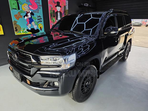 Toyota Land Cruiser 2015 Black