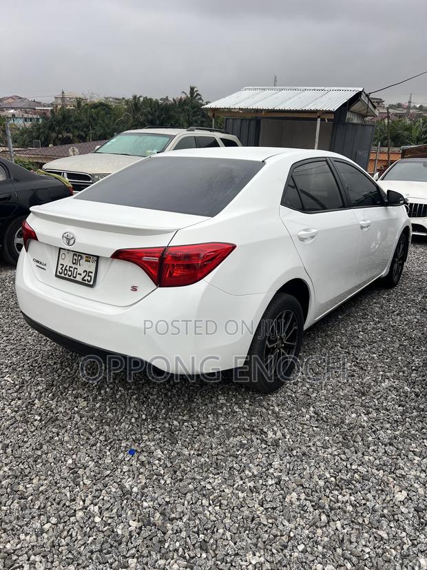 Toyota Corolla S Plus 4dr Sedan (1.8L 4cyl CVT) 2016 Off white