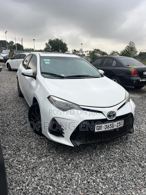 Toyota Corolla S Plus 4dr Sedan (1.8L 4cyl CVT) 2016 Off white