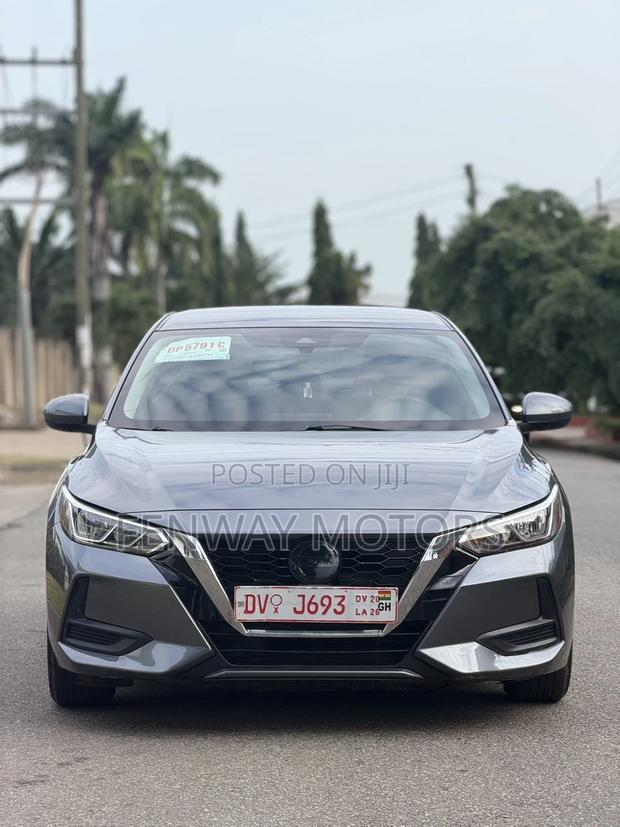 Nissan Sentra SV 2022 Gray