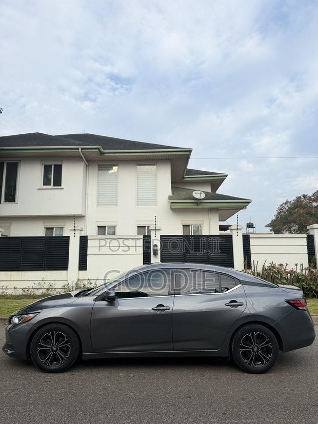 Nissan Sentra SV 2022 Gray