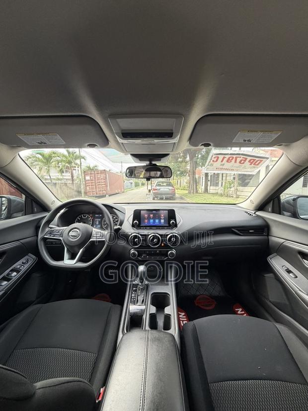 Nissan Sentra SV 2022 Gray