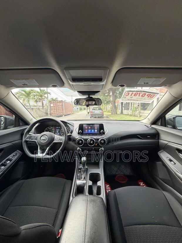 Nissan Sentra SV 2022 Gray