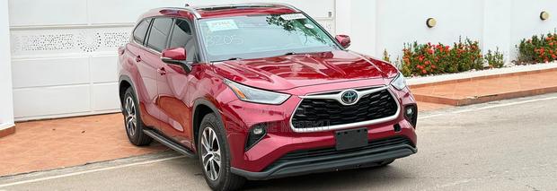 Toyota Highlander 2021 Red
