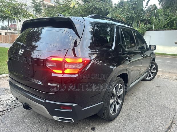 Honda Pilot Touring AWD 2025 Black