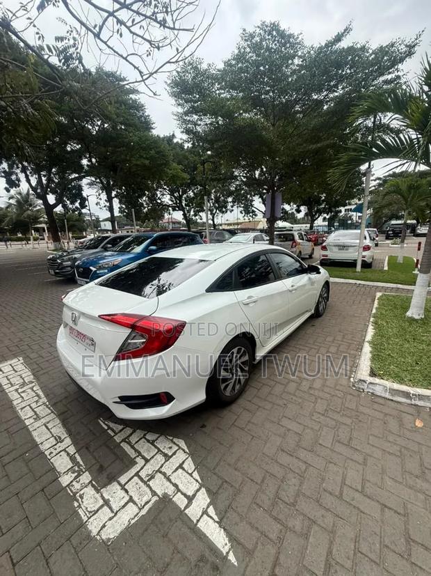 Honda Civic 2016 White