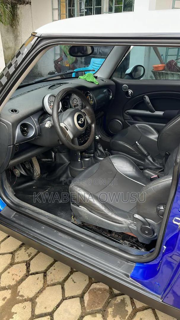 Mini Cooper 2005 Blue