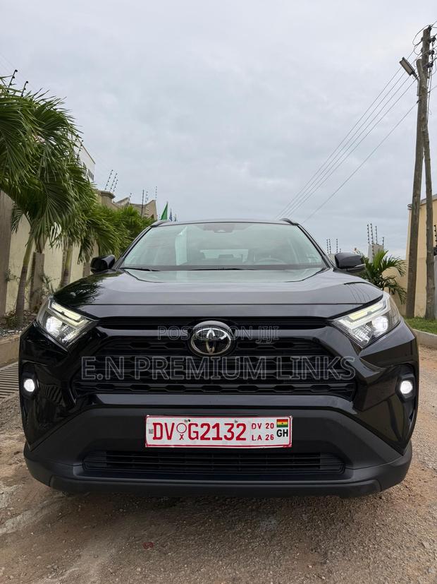 Toyota RAV4 XLE Premium AWD 2023 Black