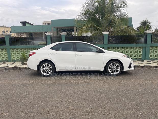 Toyota Corolla LE Eco Plus 4dr Sedan (1.8L 4cyl CVT) 2016 White