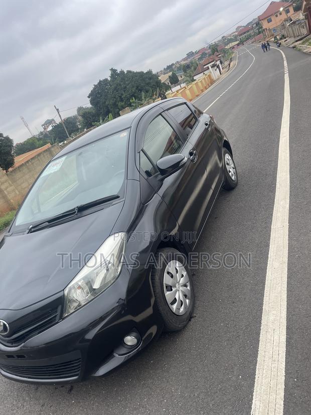 Toyota Vitz 2015 Black