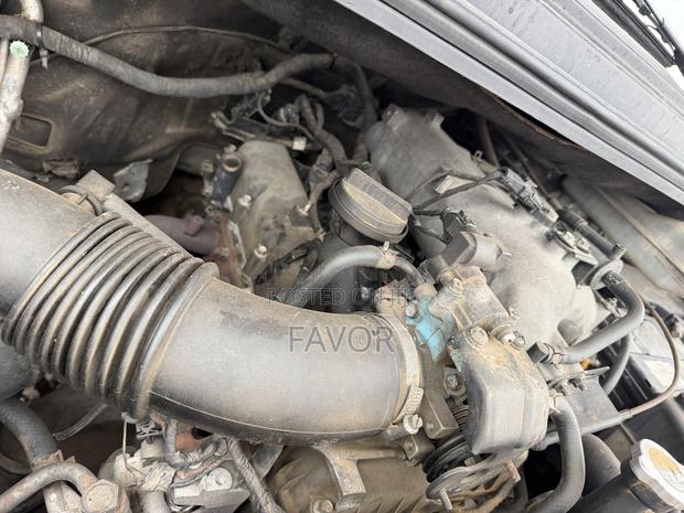 Hyundai Satellite 2013 Silver