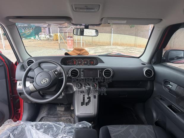Toyota Spade 2013 Red