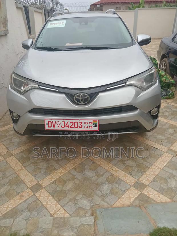 Toyota RAV4 2017 Gray