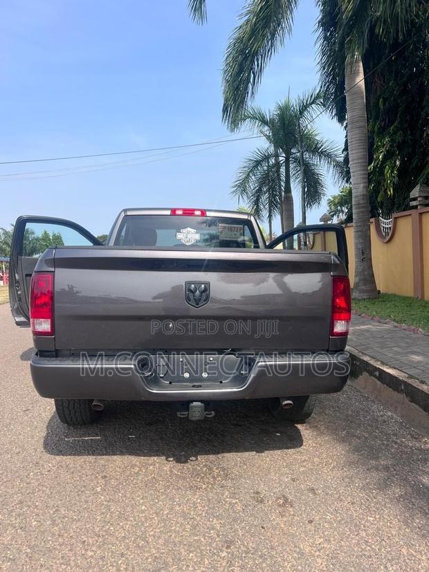 Dodge RAM 1500 5.7 Petrol RWD 2021