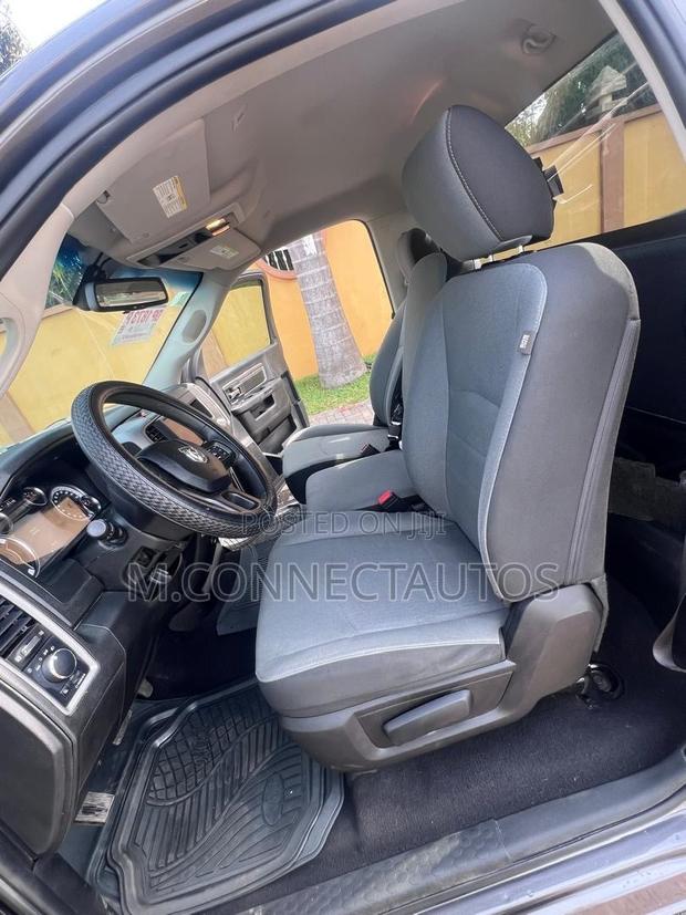 Dodge RAM 1500 5.7 Petrol RWD 2021