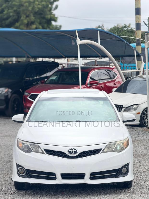 Toyota Camry 2014 White