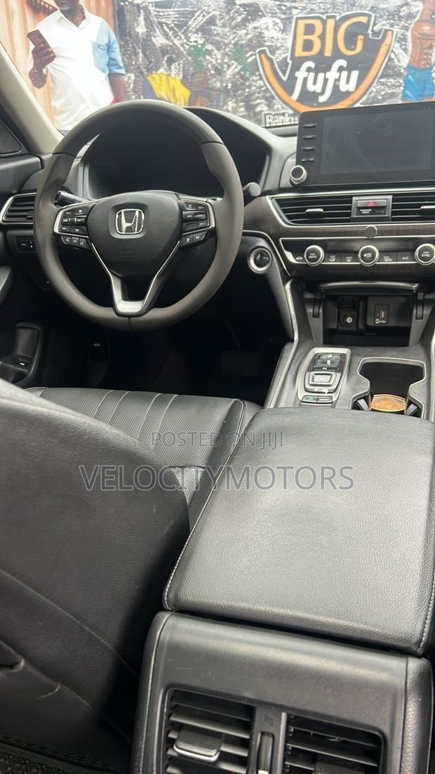 Honda Accord Touring 2.0T 2020 Black