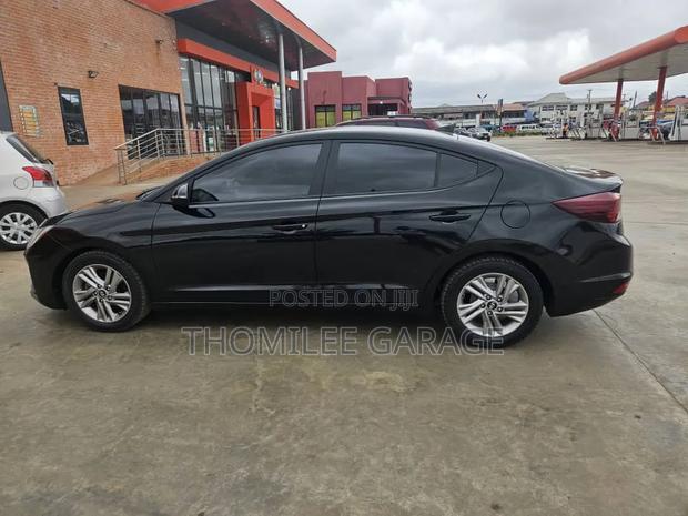Hyundai Elantra 2019 Black