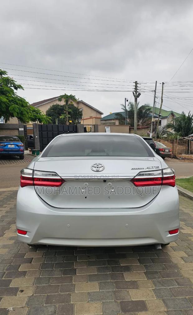 Toyota Corolla Altis 2019 Silver