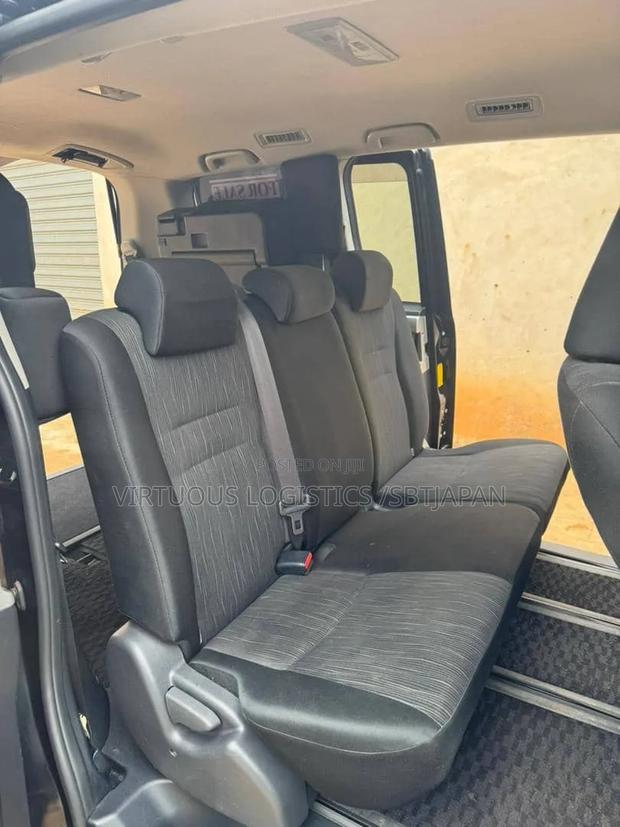 Toyota Voxy 2013 Black