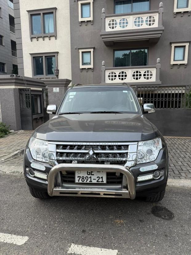 Mitsubishi Pajero V90 3.0 V6 GLS/GLX 2021 Gray