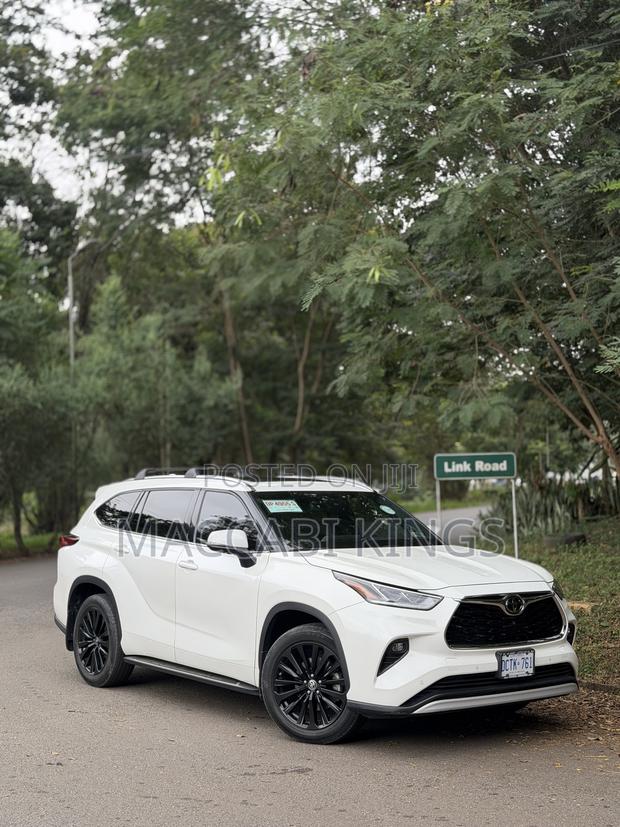 Toyota Highlander Platinum 2022 White
