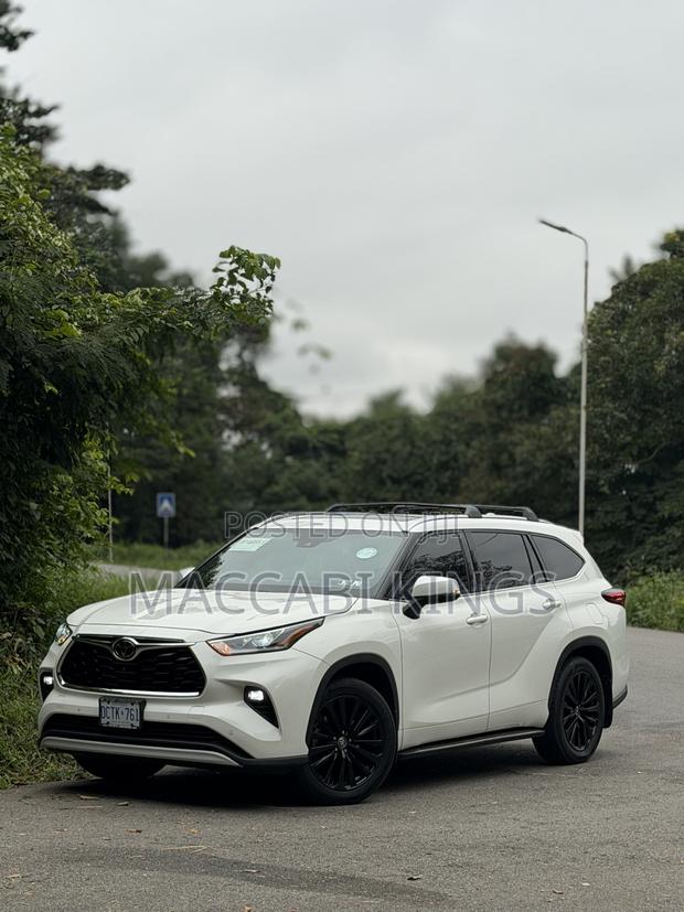 Toyota Highlander Platinum 2022 White