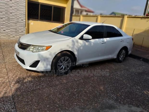 Toyota Camry LE 4dr Sedan (2.5L 4cyl 6A) 2013 White