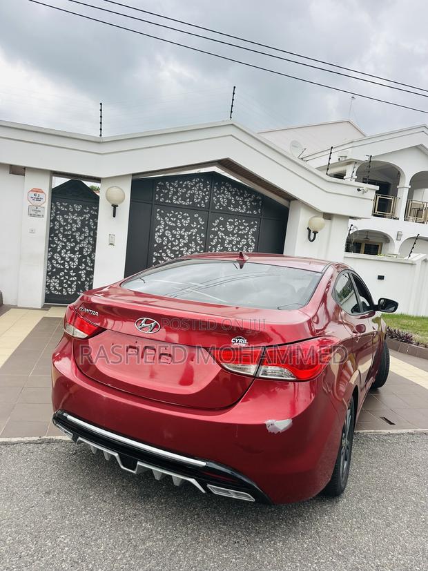 Hyundai Elantra GLS Sedan FWD (1.8L 4cyl 6A) 2013 Red