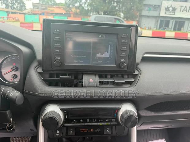 Toyota RAV4 2021 Gray