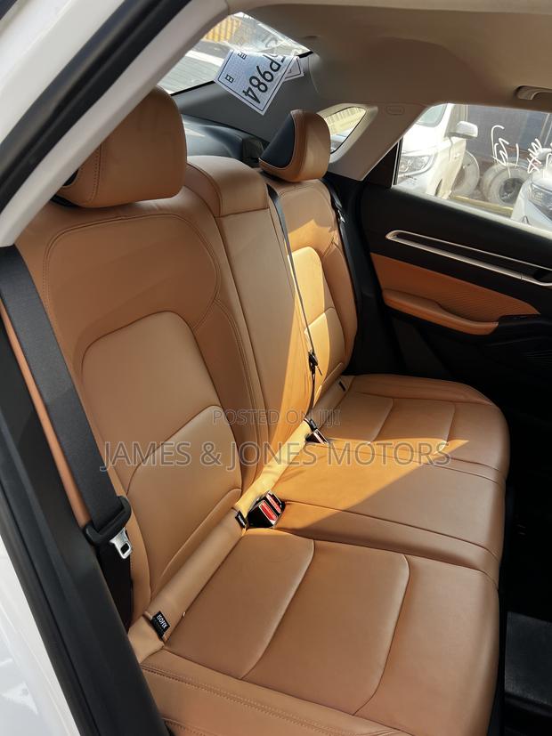 Geely Emgrand EC7 2025 White
