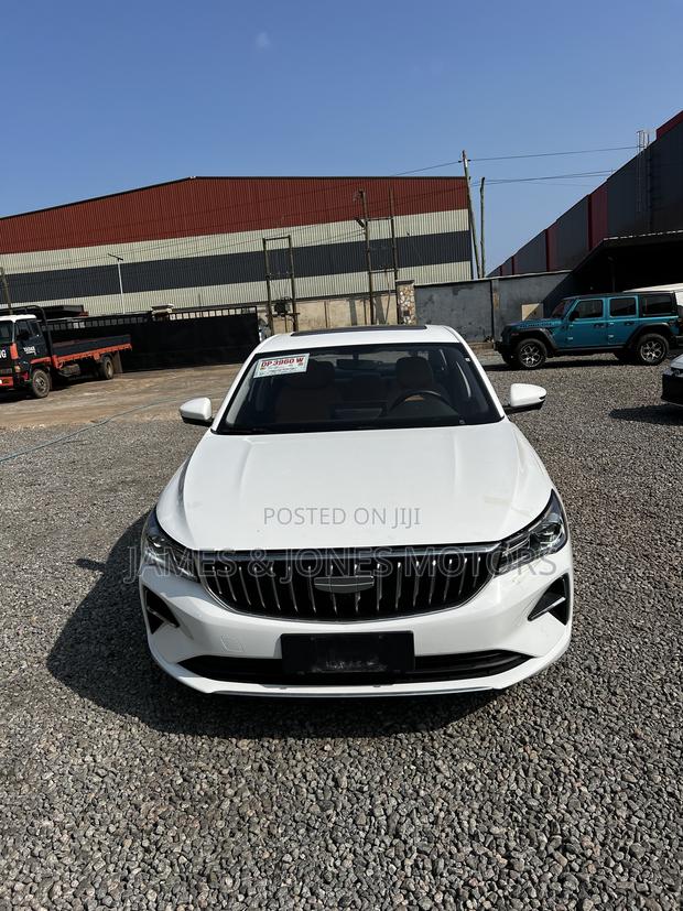 Geely Emgrand EC7 2025 White
