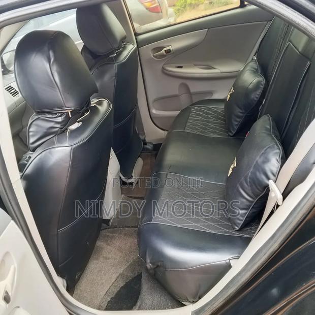 Toyota Corolla 2010 Blue